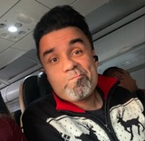 Погиб спортивный комментатор Александр Гришин