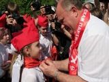 На Красной площади более трех тысяч школьников стали пионерами
