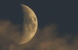 Космический аппарат впервые в истории сел на обратной стороне Луны