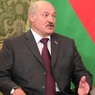 Лукашенко о слухах об отъезде из страны: "Пока живой и не за границей"
