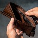 Более 20% россиян живут в режиме жёсткой экономии, показало исследование