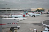 Канадский самолет вернулся в аэропорт после шутки о коронавирусе
