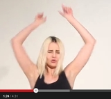 "Как танцуют девушки" - уморительный ролик стал хитом Сети, ВИДЕО