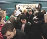 Очевидцы показали запись давки на станции метро «Тульская» (ВИДЕО)
