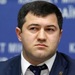 В украинского кандидата в президенты плеснули водой за слова о пенсиях
