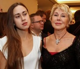 Любовь Успенская побрила дочь после операции на челюсти и потере зубов
