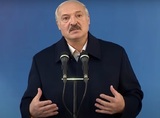 Лукашенко: на борту был террорист, самолет сел сам, истребитель был для связи и дорогу показать