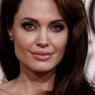 Мусульмане обвинили Джоли в неуважении за выход к беженцам без элемента нижнего белья