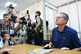 Улюкаев потребовал проверить уклонившегося от прихода в суд Сечина на ложный донос