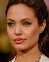 "Дорога в ад": Анджелина Джоли обнародовала информацию о наркозависимости мужа