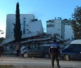 После землетрясения в Албании под обломками зданий могут находиться десятки людей