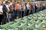 В Сребренице проходит церемония памяти жертв трагических событий 1995 года