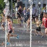 Спасатели предупредили москвичей о сильной жаре в предстоящие выходные