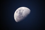 Ученые нашли на Луне странный 130-метровый позвоночник