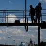 При падении строительного подъёмника в Москве погиб человек