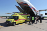 Самолет МЧС доставил в Москву семерых тяжелобольных детей из Донбасса
