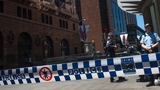 В Сиднее полиция начала штурм кафе с заложниками