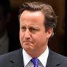 Экс-премьер Великобритании Кэмерон решил купить белые носки вне очереди