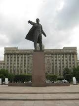 Жителя Чувашии осудили за избиение памятника Ленину