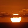 Второе солнце или НЛО: очевидцы сняли на видео загадочное явление в небе