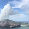 В Новой Зеландии началось извержение вулкана, уже есть подтвержденная жертва