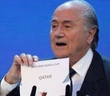 Блаттер: Чемпионат мира в Катаре желательно провести зимой