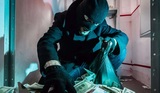 Вооруженный мужчина напал на банк в Москве