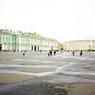 Голый мужчина пробежался по Дворцовой площади в Петербурге