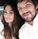 Хоккеист Александр Овечкин с женой поделились свадебными снимками