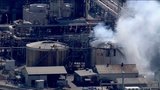 На крупнейшем в Калифорнии нефтеперерабатывающем заводе прогремел взрыв