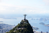Молнией повреждило статую Христа-Искупителя в Рио-де-Жанейро