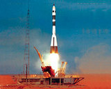 С Байконура стартовала ракета "Союз-У" с космическим грузовиком