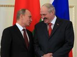 Лукашенко о дружбе с Путиным: Порой между нами искрит