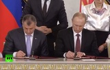 Путин велел принять Крым и Севастополь в Россию