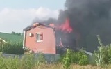 Главы Курской и Брянской областей сообщили об обстрелах, а в Таганроге частный дом загорелся после падения беспилотника