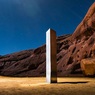 Фотограф запечатлел исчезновение "странного" монолита из пустыни