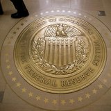 Федеральная резервная система США подняла базовую процентную ставку