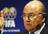 Президент ФИФА выступил против введения видеоповторов во время матчей