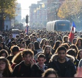 Власти Франции готовятся принять пенсионную реформу несмотря на забастовку