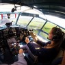 Пилотесса "Аэрофлота" стала самым молодым пилотом пассажирских авиалайнеров в России