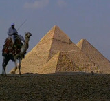 Египетская полиция обезвредила взрывное устройство недалеко от пирамид Гизы