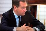 Медведев пришел на совещание к Путину в "умных" часах