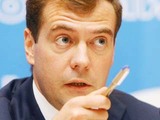 Медведев: Россия попробует бороться с коррупцией по-китайски