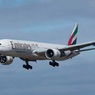 Запечатлели момент жесткой посадки Boeing 777 в Великобритании во время шторма