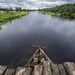 Участники свадебной фотосессии, свалившиеся в воду с "отремонтированного" моста, ждут гостя