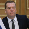Медведев пообещал не сокращать социальные обязательства правительства