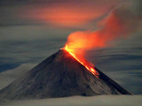 Действуюший вулкан Ключевской посыпал села Камчатки пеплом