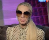 Телеведущая показала синяки на лице, которые получила якобы от Александра Серова
