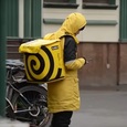 В Санкт-Петербурге мигрантам могут запретить работать в такси и доставке