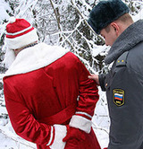 Вооруженный «Дед Мороз» за ночь пытался ограбить два магазина